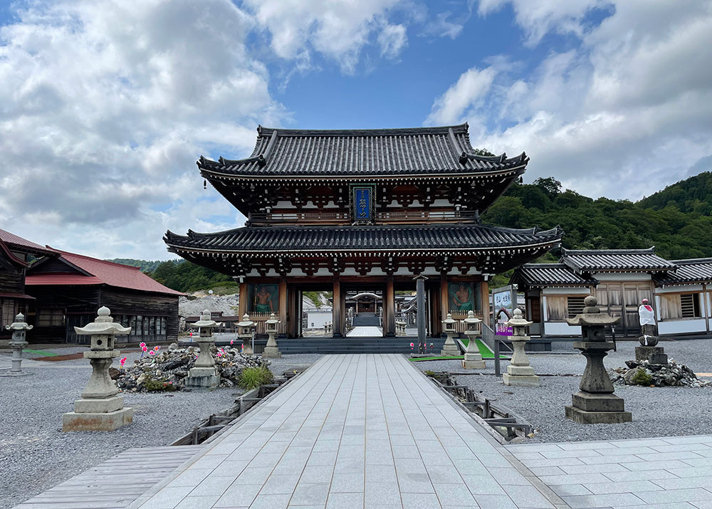 不機嫌な霊場恐山菩提寺